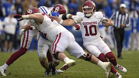 Best sportsbook promo codes for betting on tonight's CFB games.